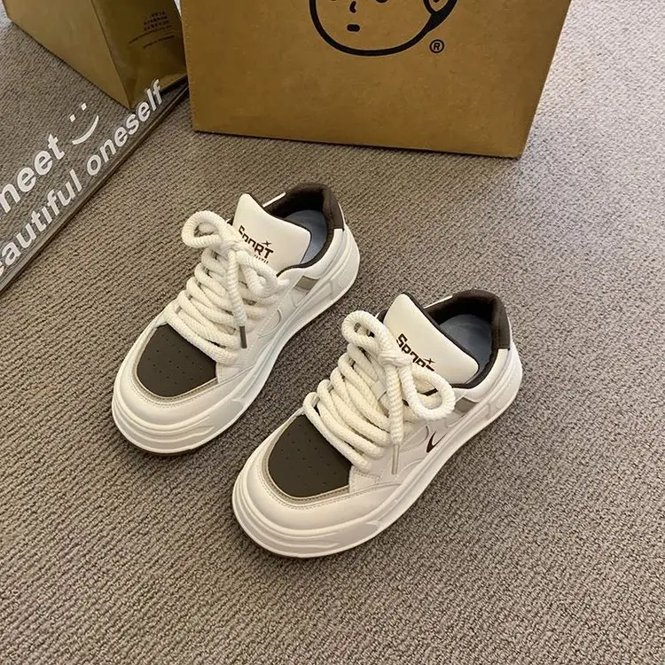 Women White Thick Chunky Casual Sneakers 2024 - Image 3