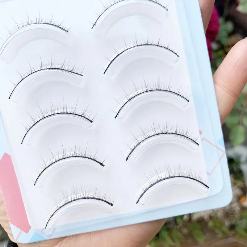 Super Short Brown False Eyelashes for Women - Image 6