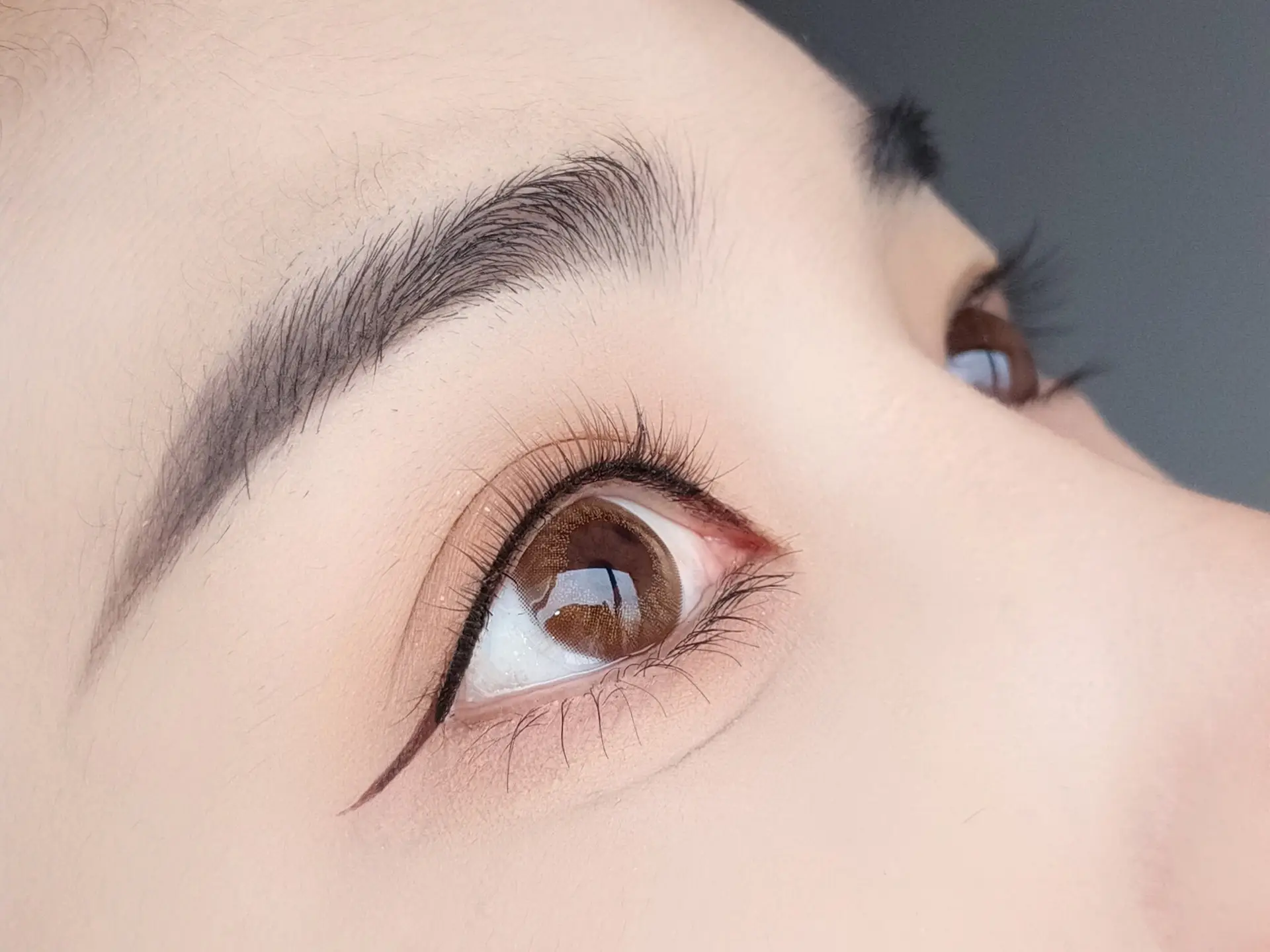 Super Short Brown False Eyelashes for Women — feature 1