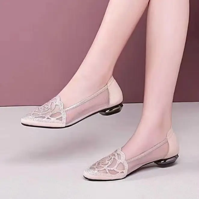 Mesh sandals women's sandals 2024 Summer new hollow breathable soft bottom dancing shoes women's shoes single-layer shoes women's low heel