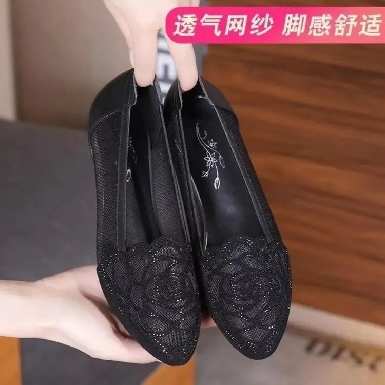 Mesh sandals women's sandals 2024 Summer new hollow breathable soft bottom dancing shoes women's shoes single-layer shoes women's low heel