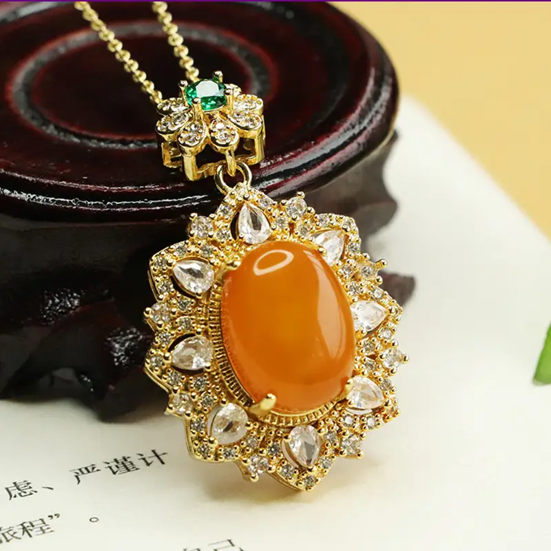 Aiyu Natural Amber Pendant Necklace with Full Wax Finish