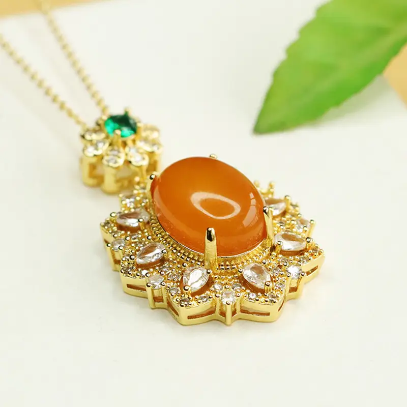 Aiyu Natural Amber Pendant Necklace with Full Wax Finish