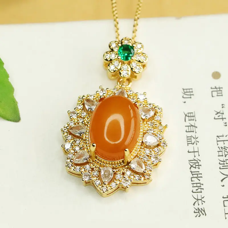 Aiyu Natural Amber Pendant Necklace with Full Wax Finish — feature 9