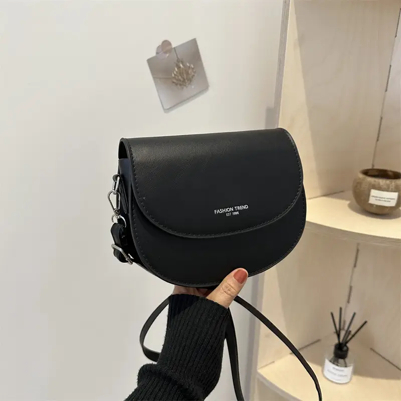 White Saddle Crossbody Bag for Women 2024 - Image 7