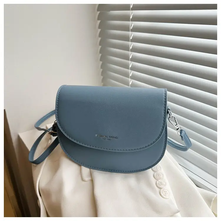 White Saddle Crossbody Bag for Women 2024 — feature 11