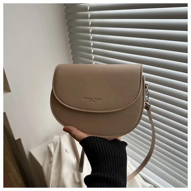 White Saddle Crossbody Bag for Women 2024 — feature 16