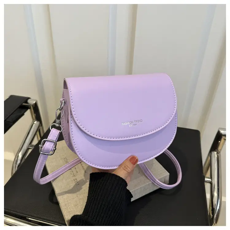 White Saddle Crossbody Bag for Women 2024 - Image 5