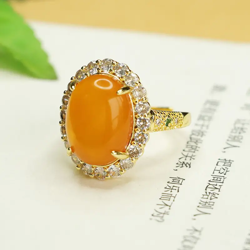 Aiyu Natural Amber Ring Full of Honey Old Beeswax Finger Ring Light Luxury - Image 3