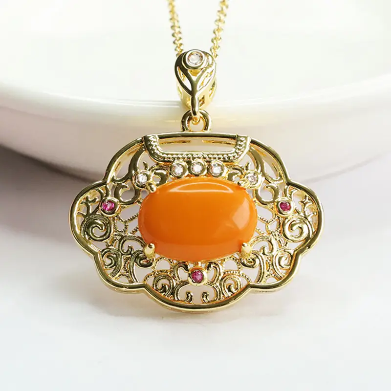 Guan Yu Amber Pendant Necklace Vintage Gold — feature 4