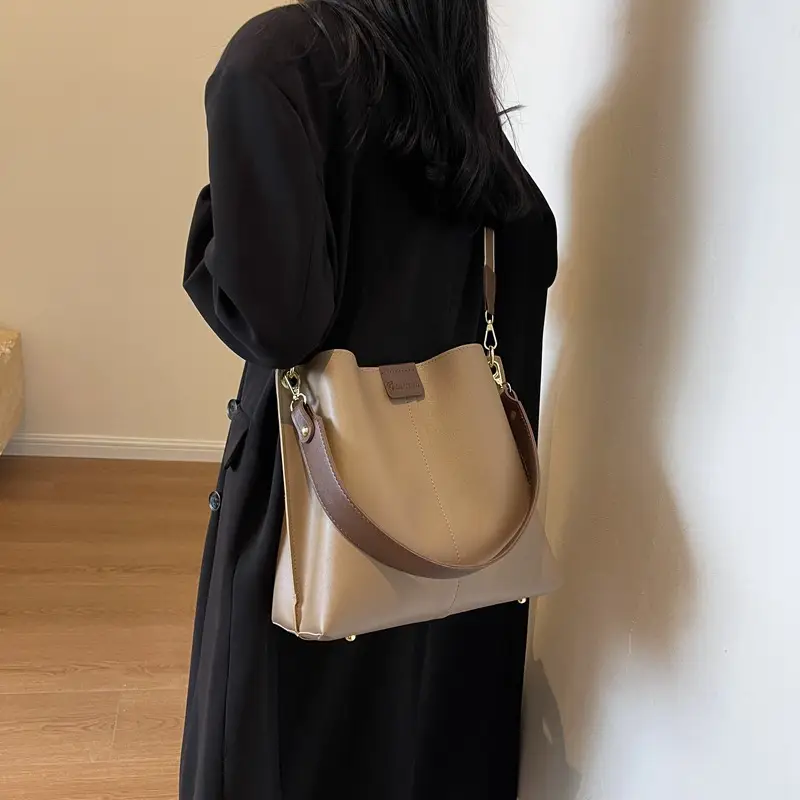 Women's Large Capacity Bucket Bag with Wide Strap - Image 7