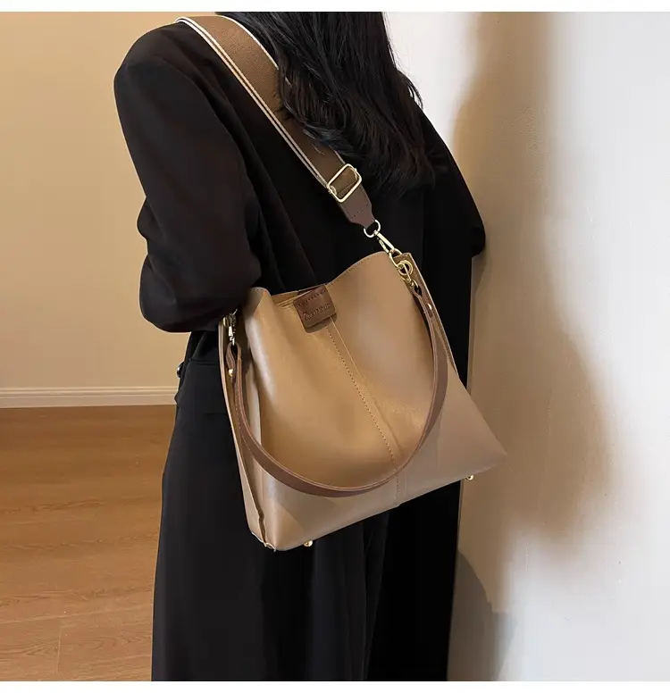 Women's Large Capacity Bucket Bag with Wide Strap — feature 29