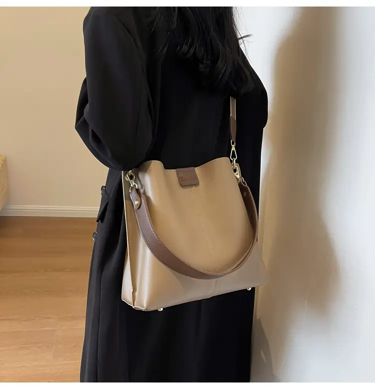 Women's Large Capacity Bucket Bag with Wide Strap — feature 32