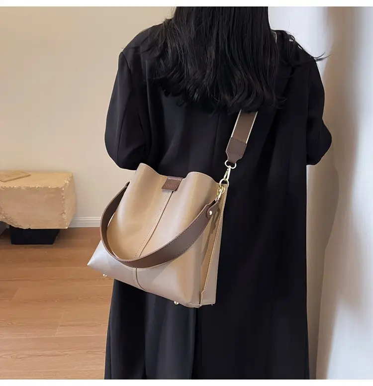 Women's Large Capacity Bucket Bag with Wide Strap — feature 34