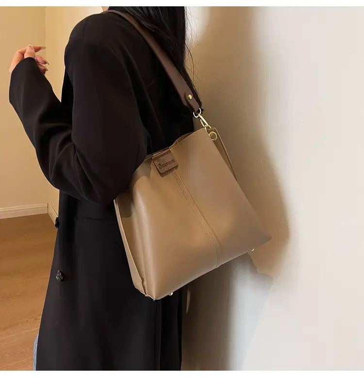 Women's Large Capacity Bucket Bag with Wide Strap — feature 40