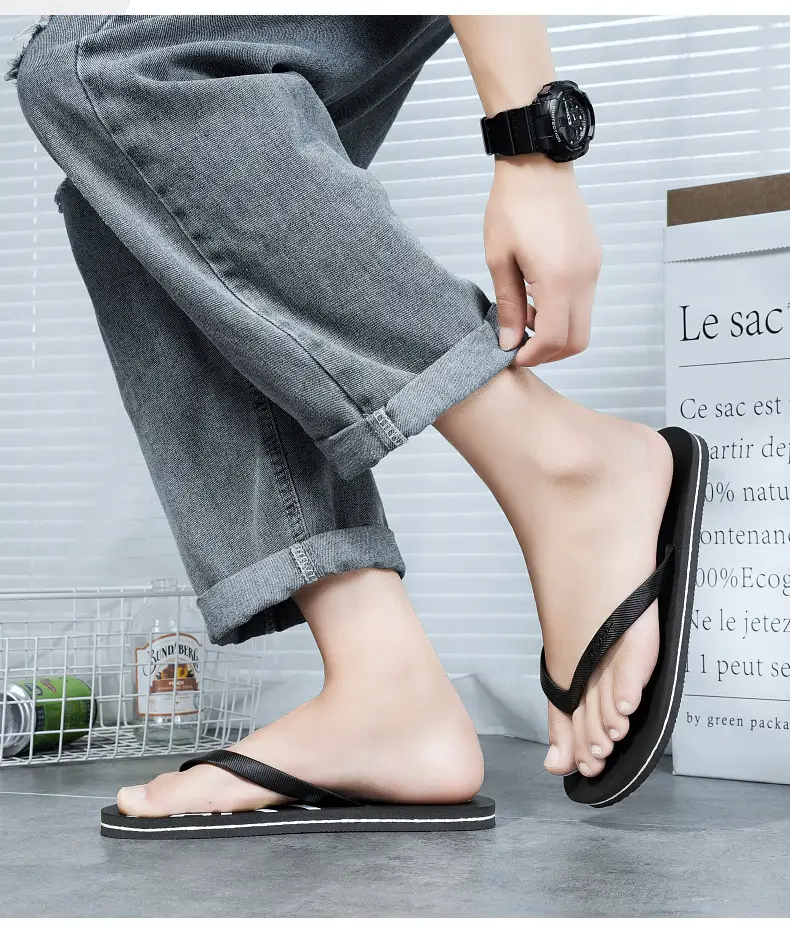 Cross-border wholesale flip-flops men's summer outdoor wear men's wear-resistant non-slip lightweight new summer clip-on beach slippers — feature 3