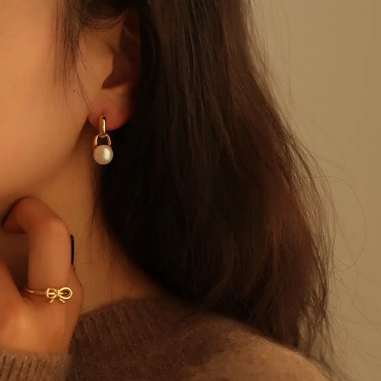 Luxury French Pearl Earrings for Women - Image 4