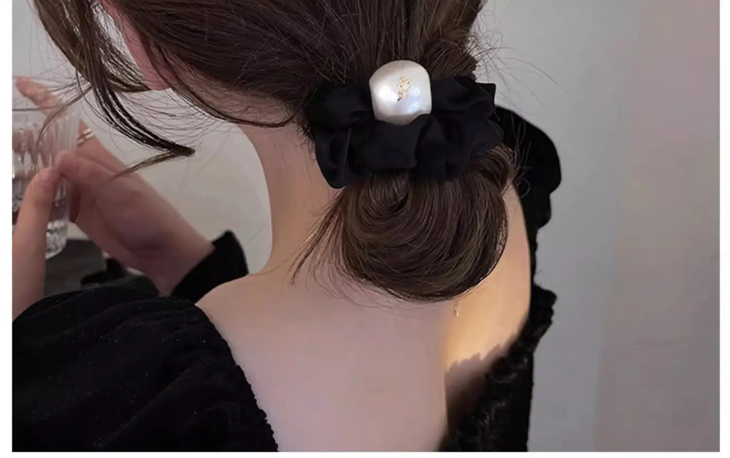 Black Pearl Hair Scrunchies for Girls Korean Style — feature 4
