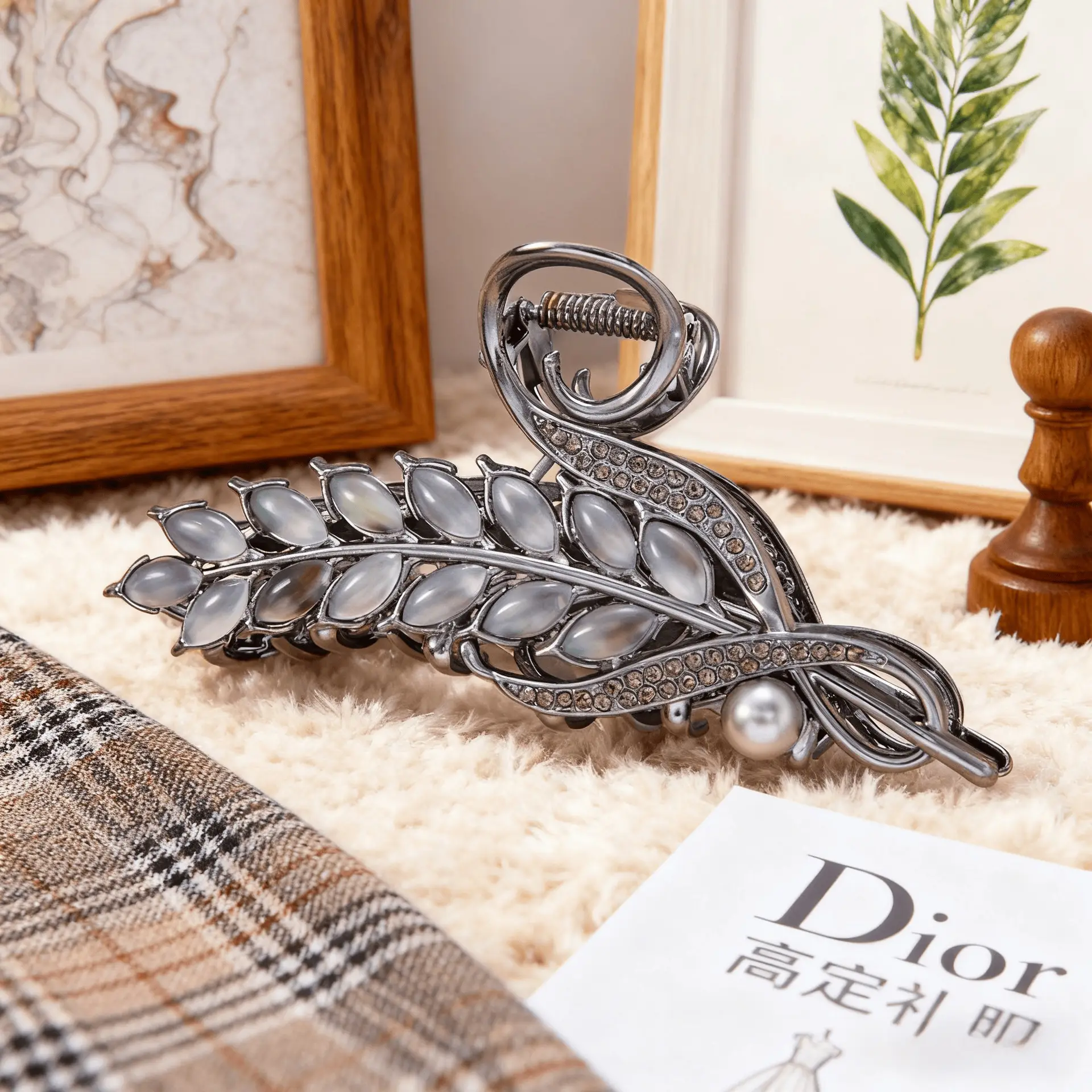 Autumn Winter Hair Clip with Stone Wheat Spike Design — feature 5