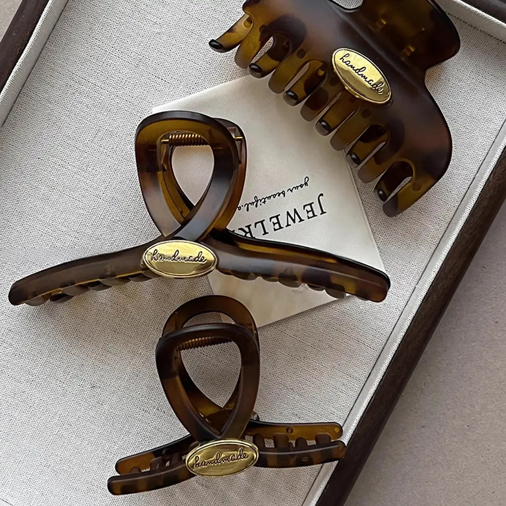 Korean Style Shark Clip for Women 2024 - Image 3
