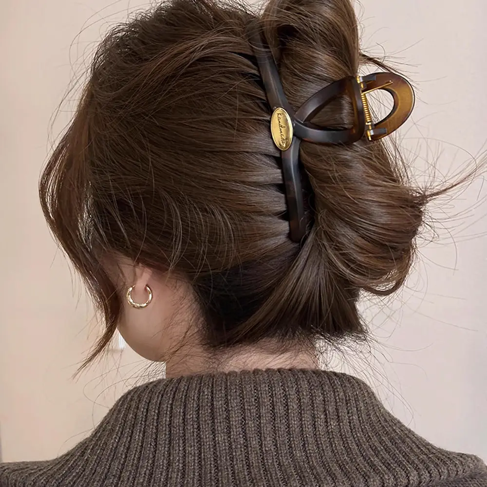 Korean Style Shark Clip for Women 2024 — feature 4