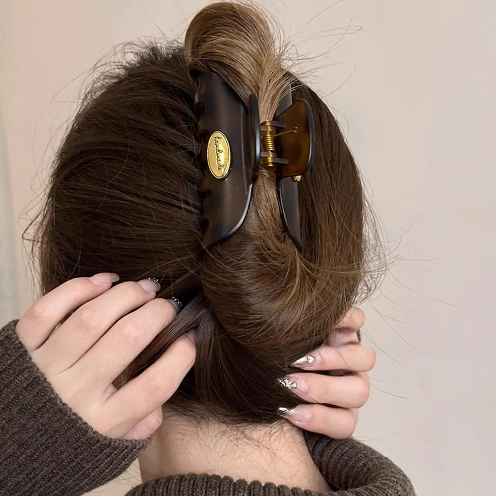 Korean Style Shark Clip for Women 2024 — feature 6