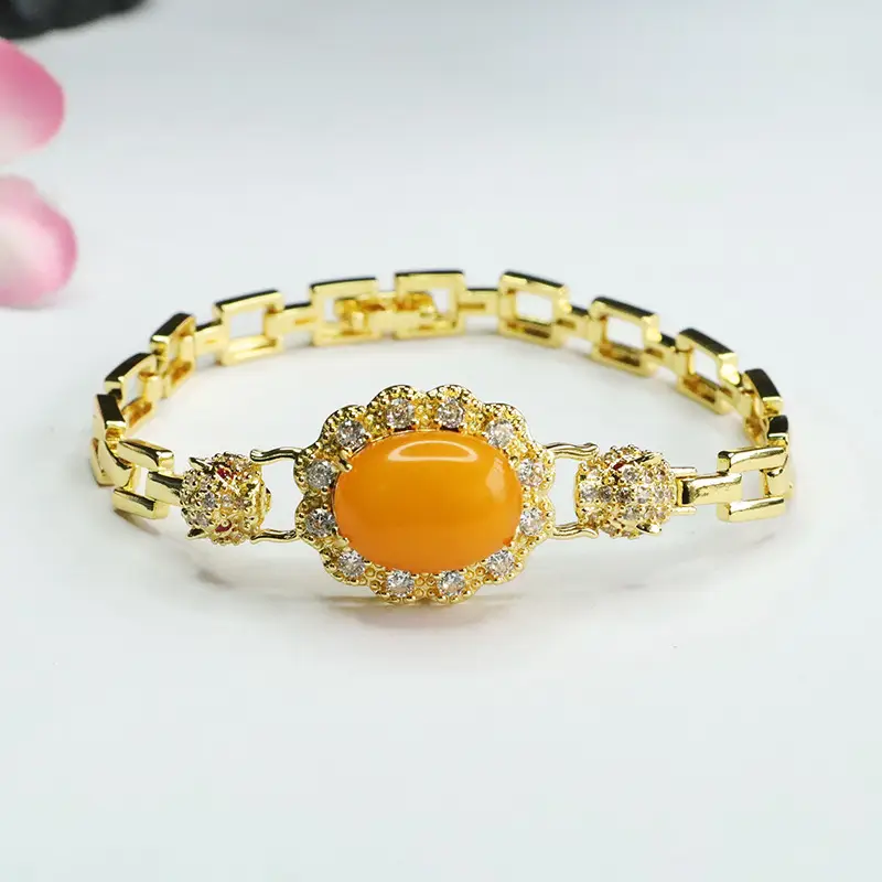 Guan Yu Natural Amber Bracelet Full Diamond Leopard Head Gold — feature 4