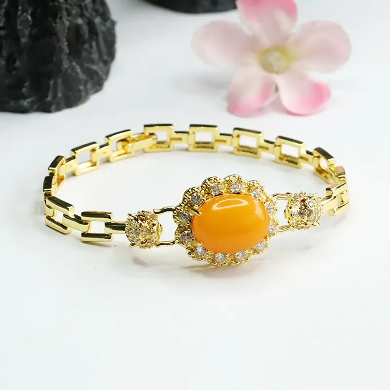 Guan Yu Natural Amber Bracelet Full Diamond Leopard Head Gold — feature 8