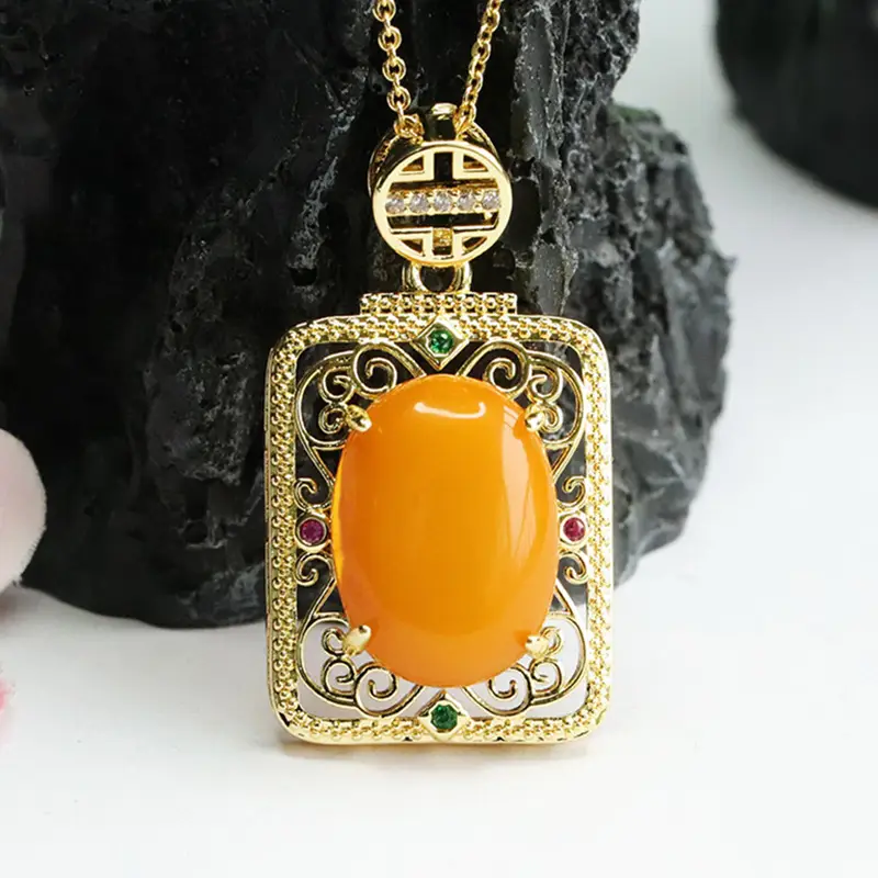 Natural Amber Pendant Necklace Gold Plated — feature 7