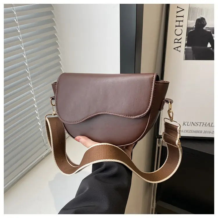 Women's Korean Style Saddle Bag with Wide Strap — feature 10