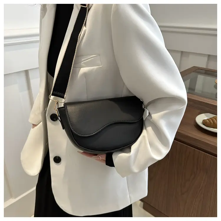 Women's Korean Style Saddle Bag with Wide Strap — feature 17