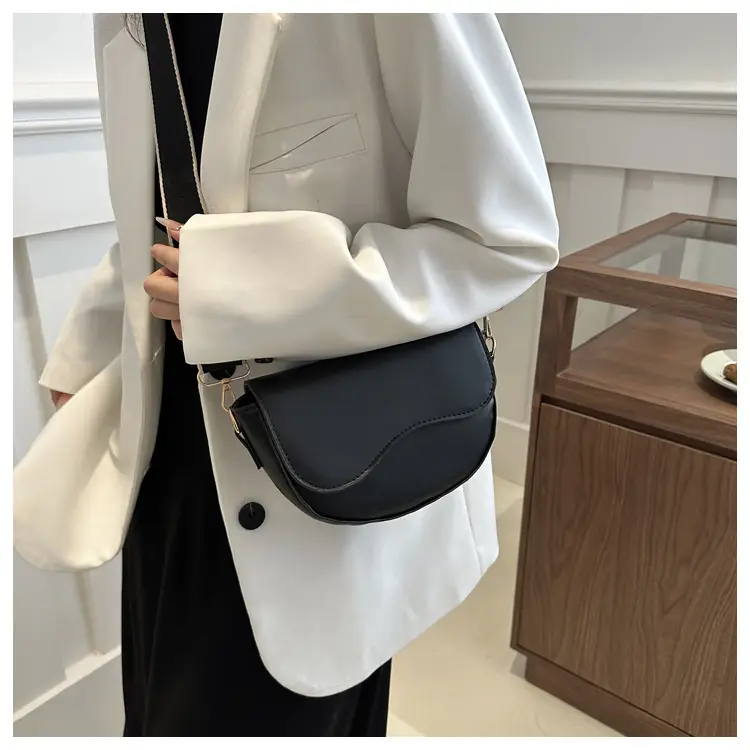 Women's Korean Style Saddle Bag with Wide Strap — feature 18