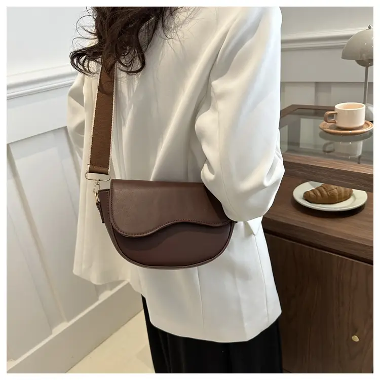 Women's Korean Style Saddle Bag with Wide Strap — feature 19