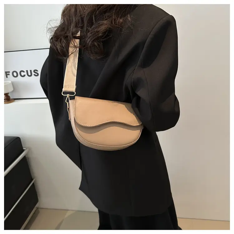 Women's Korean Style Saddle Bag with Wide Strap — feature 22