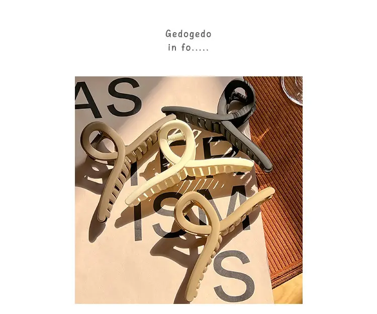 Basic Cross Hair Grip Clips for Women Large Plate — feature 2