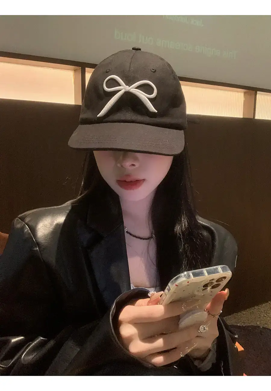 Women Baseball Cap with Bowknot Embroidery Large Brim — feature 3