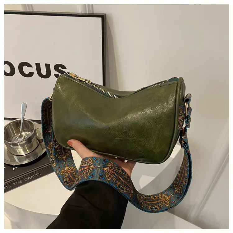 Green Leather Crossbody Bag with Patterned Strap — feature 23