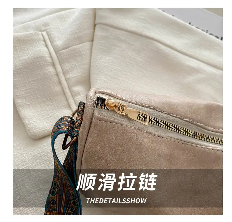 Green Leather Crossbody Bag with Patterned Strap — feature 4