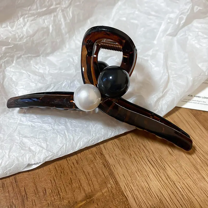 Maillard Acrylic Hairpin with Pearl Drop