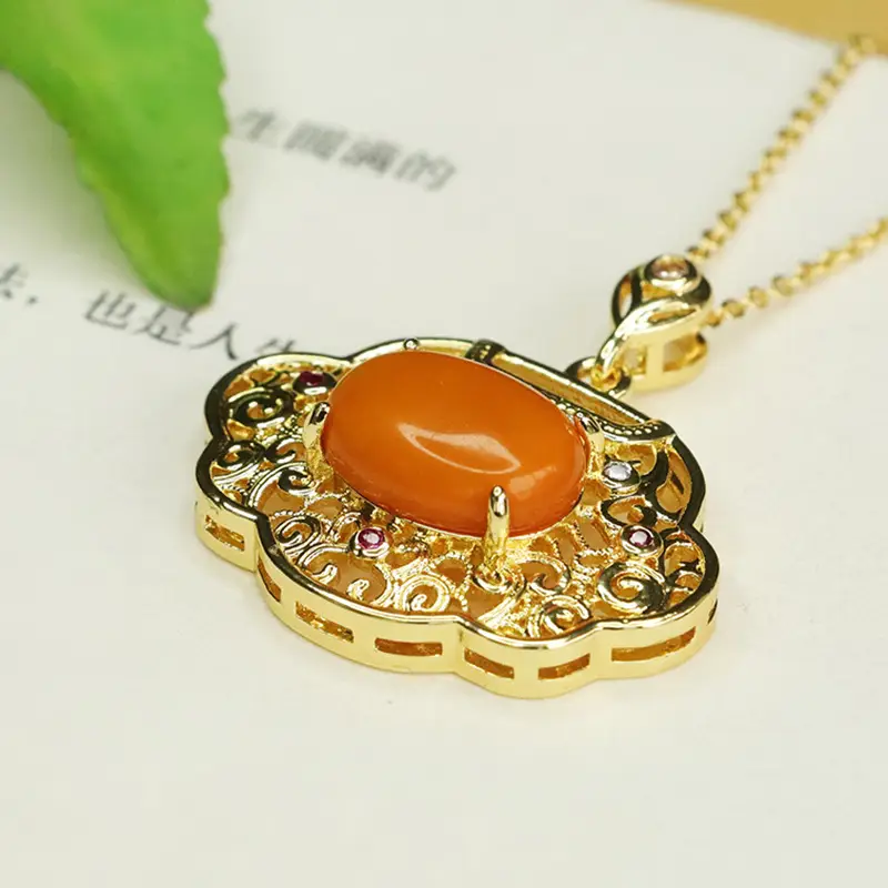 Aiyu Natural Amber Pendant Necklace Vintage Gold — feature 8