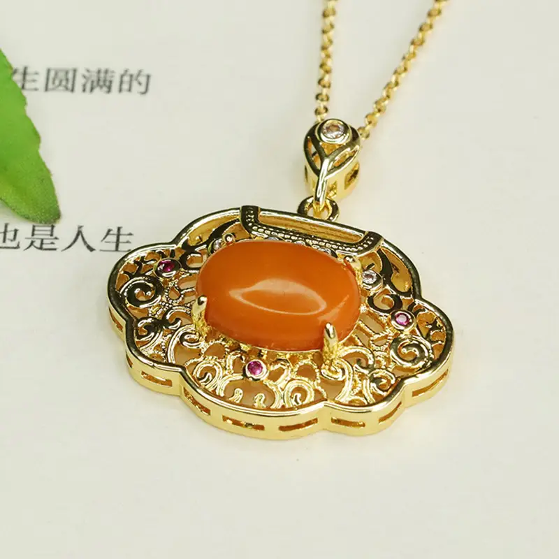 Aiyu Natural Amber Pendant Necklace Vintage Gold — feature 9