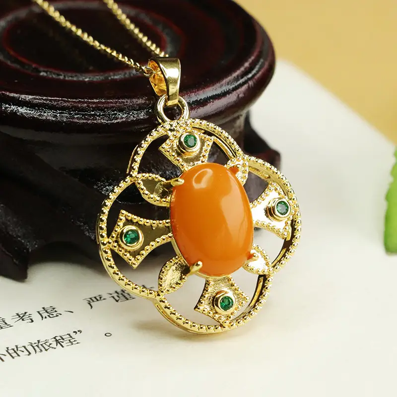 Aiyu Natural Amber Pendant Necklace with Emerald Accents — feature 5