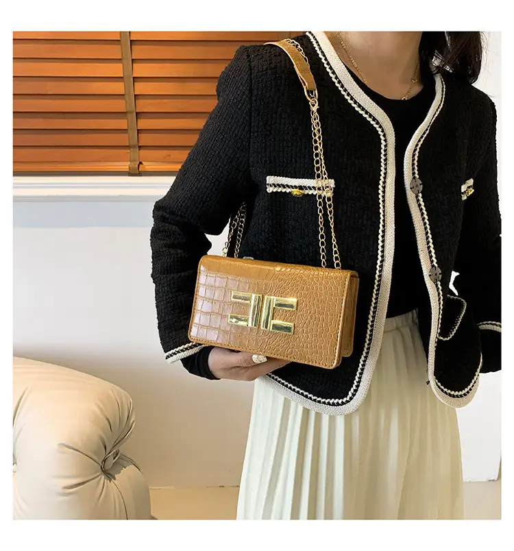 Crocodile Pattern Women's 2024 Spring Shoulder Bag — feature 12