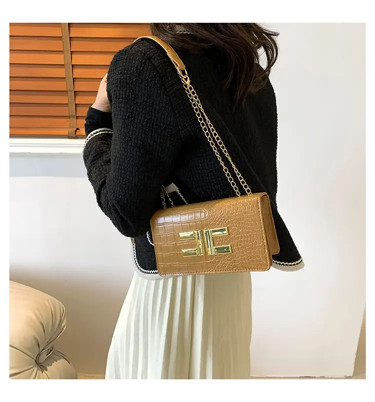 Crocodile Pattern Women's 2024 Spring Shoulder Bag — feature 14