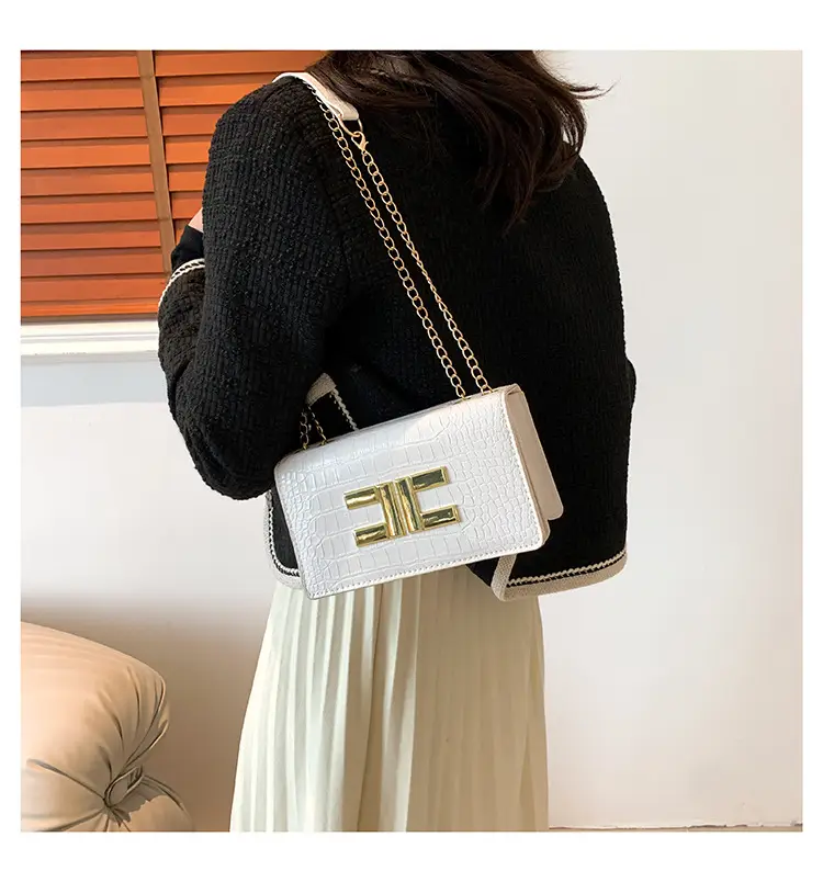 Crocodile Pattern Women's 2024 Spring Shoulder Bag — feature 16