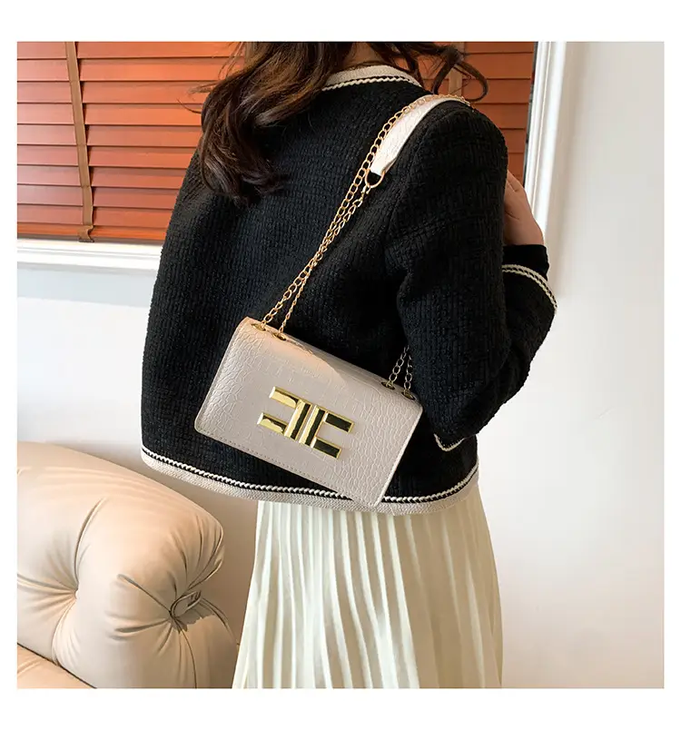 Crocodile Pattern Women's 2024 Spring Shoulder Bag — feature 17