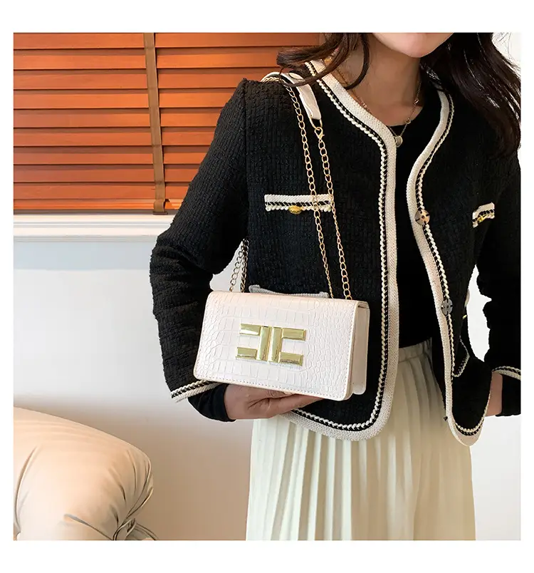 Crocodile Pattern Women's 2024 Spring Shoulder Bag — feature 18