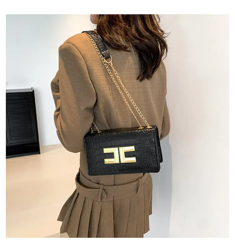 Crocodile Pattern Women's 2024 Spring Shoulder Bag — feature 23