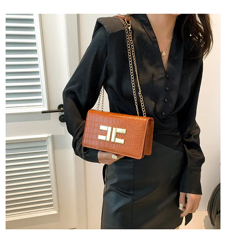 Crocodile Pattern Women's 2024 Spring Shoulder Bag — feature 24