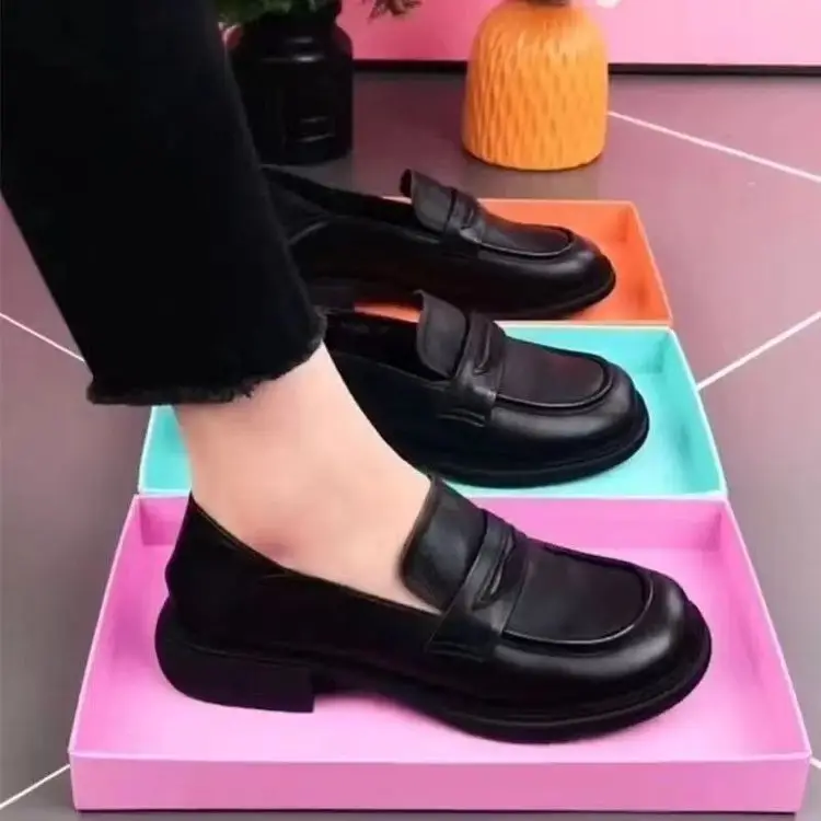 Women's Black Slip-On Loafers British Style 2024 — feature 2